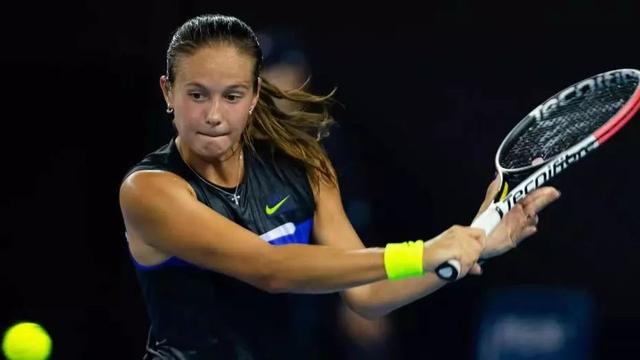 绝对死角，特拉布宗体育中场穆奇小角度任意球直接破门